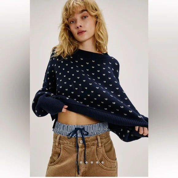 Free People NWT Easy Street Patterned Crop Size Large in Navy Combo - Picture 4 of 12